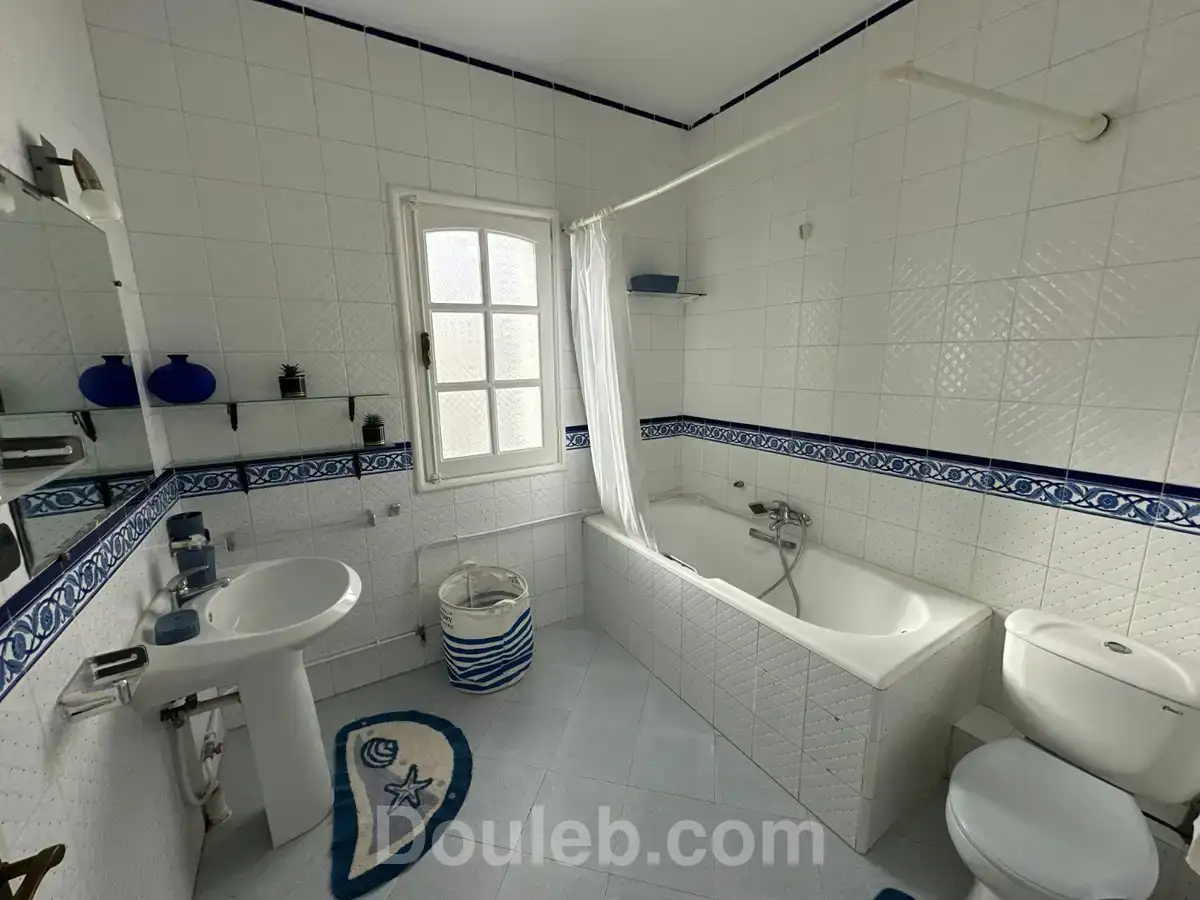 Étage de villa s3 à la marsa - Miniature 3