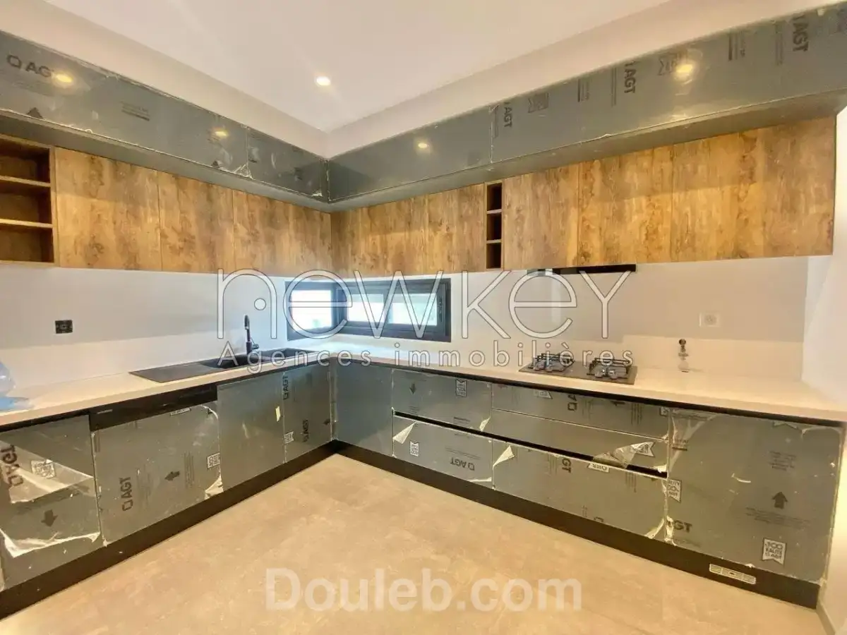 Une villa s4 avec piscine réf 8650a - Miniature 4