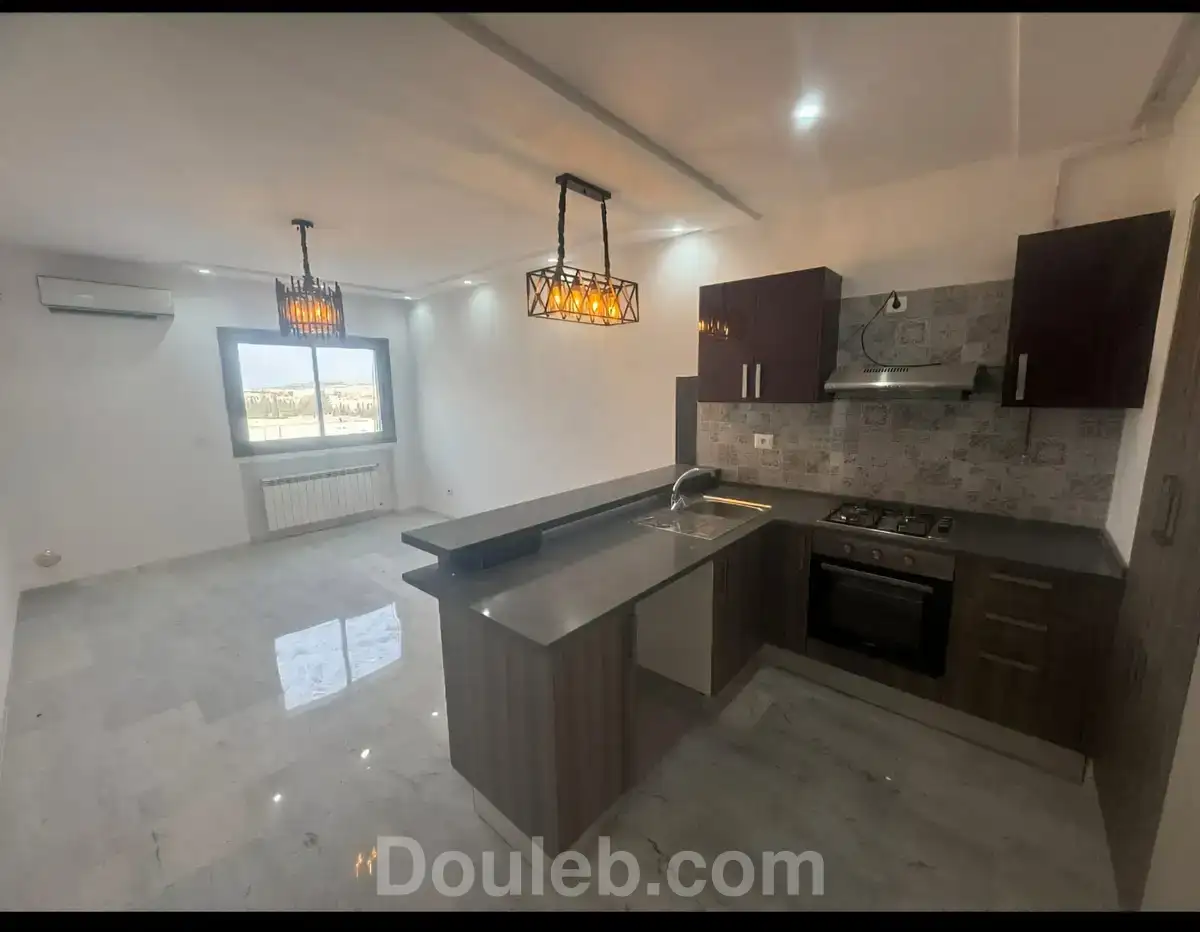 S1 aouina avec place parking - Miniature 3