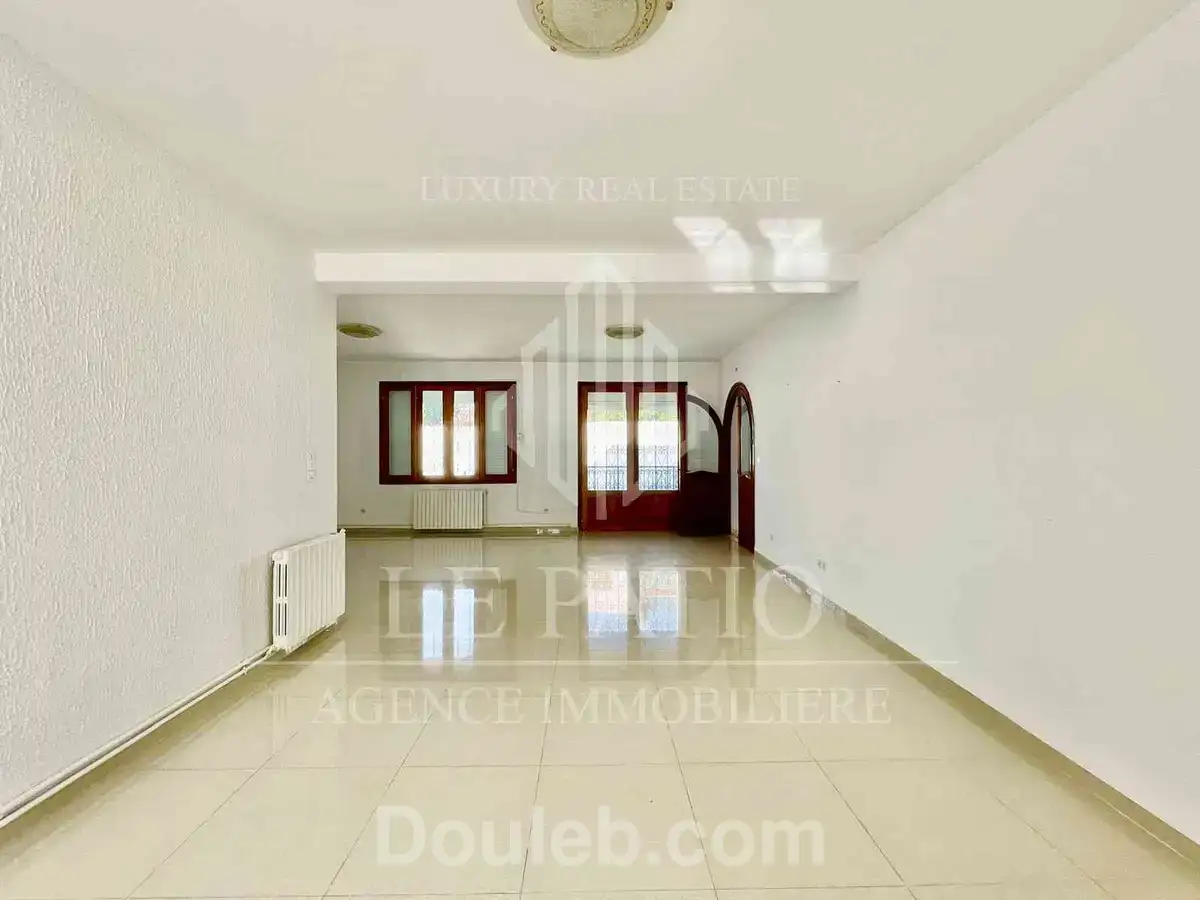 Villa avec piscine a la marsa - Miniature 3