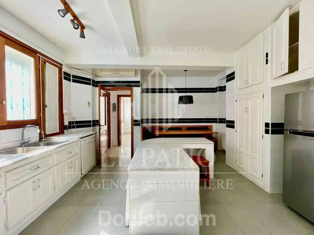 Villa avec piscine a la marsa - Miniature 4