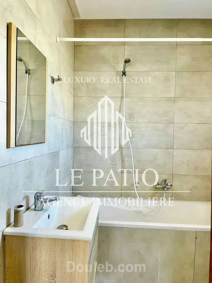 Etage de villa s3 à la marsa ville - Miniature 5