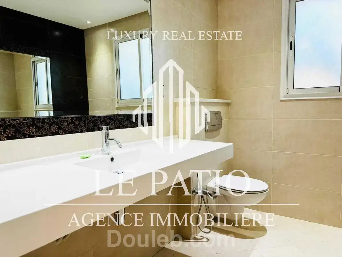 Villa s5 avec grand jardin et piscine - Miniature 5