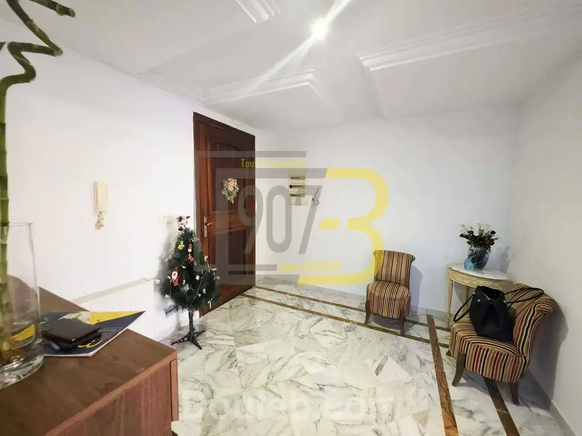 Un appartement s3 retapé à cité ennasr - Miniature 4