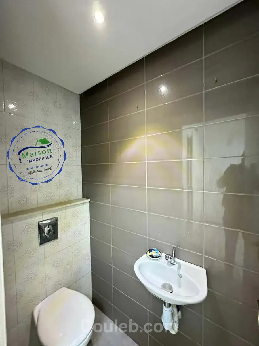 Immeuble 1040 m en 25 pièces montplaisir - Miniature 3