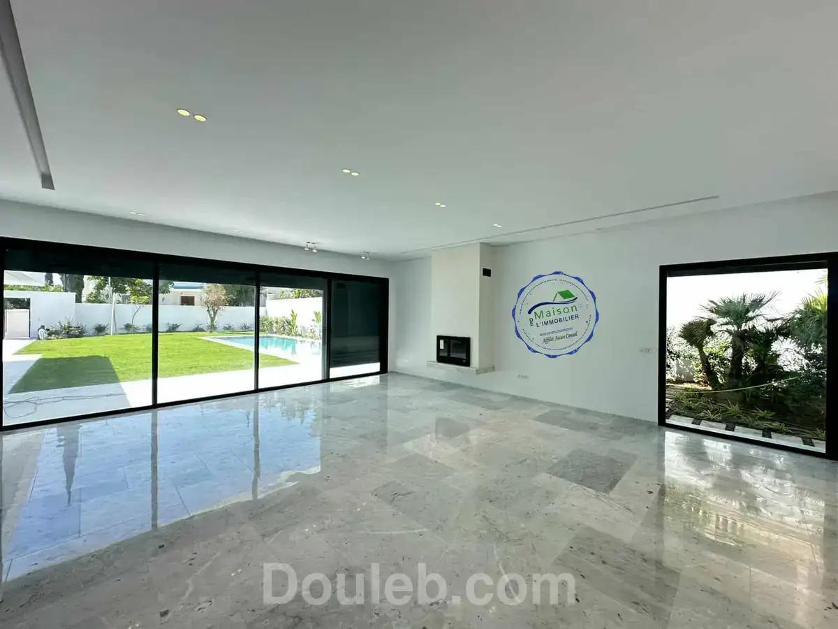 Villa ac piscine sis au quartier notre dame - Miniature 2