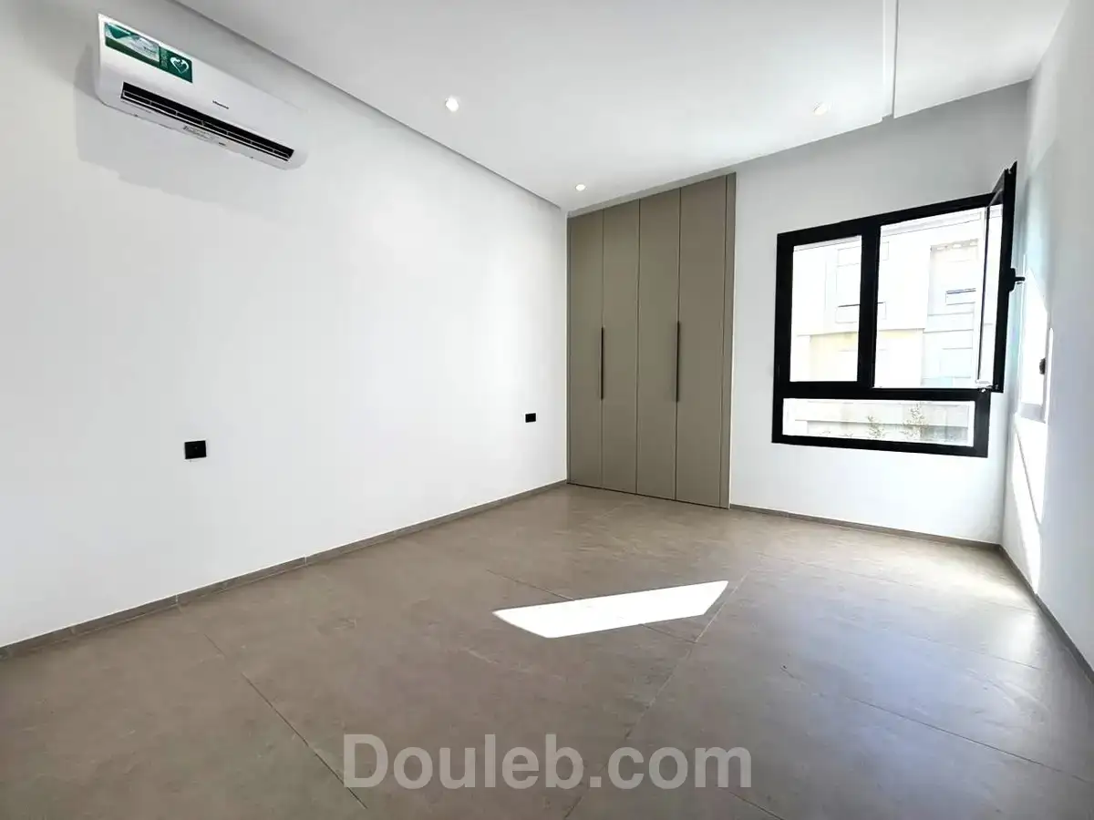 Appartement s1 de 70m2 neuf à chotrana 1 - Miniature 4