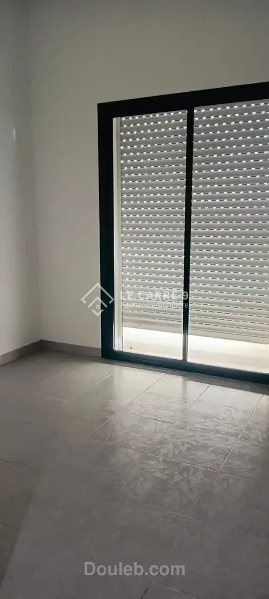 Un s2 aux jardins de carthage - Miniature 2