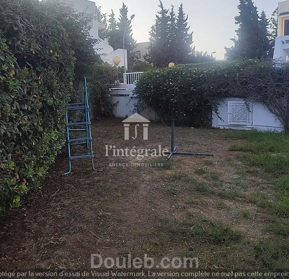 Une belle villa duplex avec jardin manar3 - Miniature 2