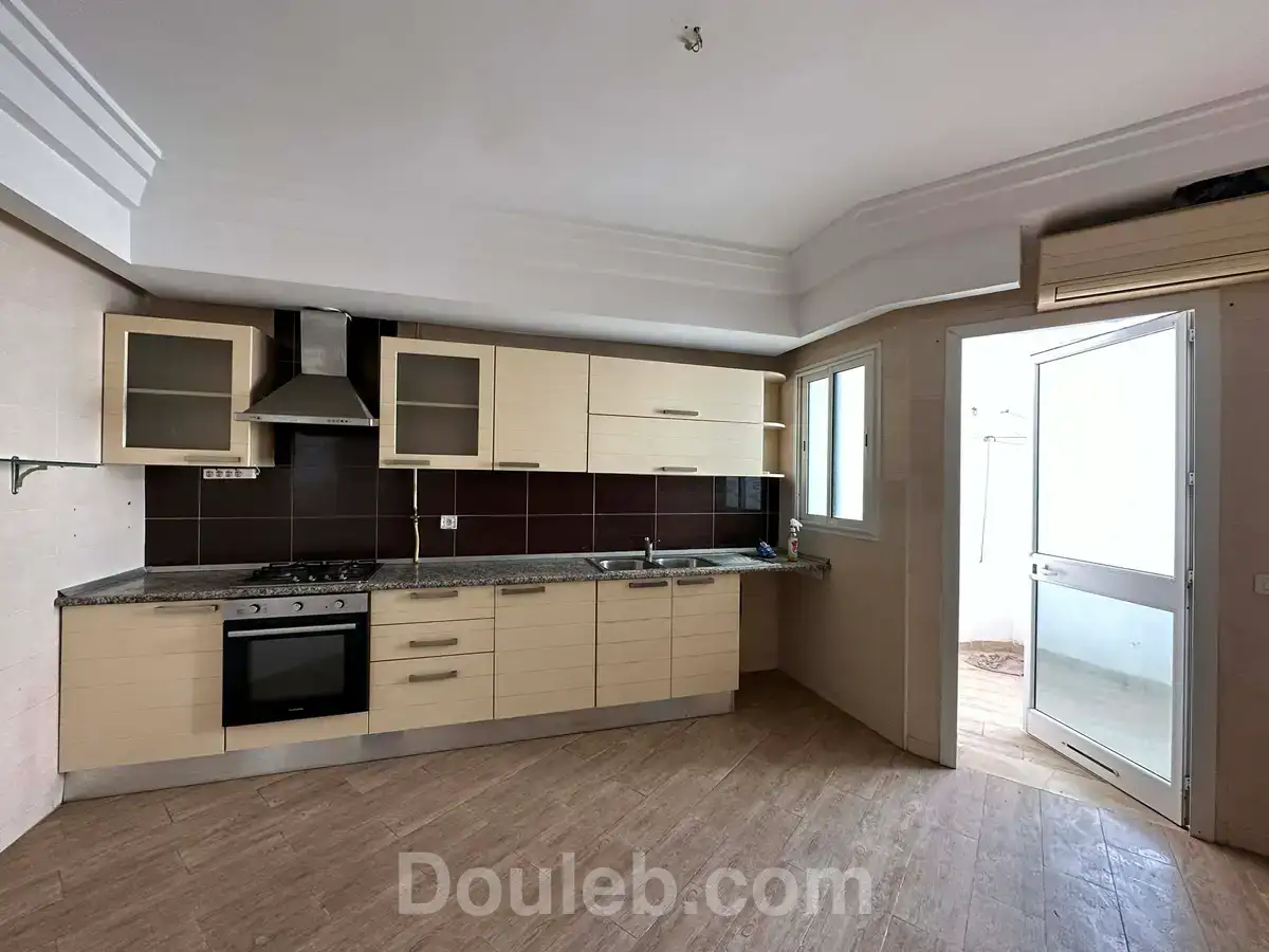 Appart s4 spacieux à ennasr 2 - Miniature 2