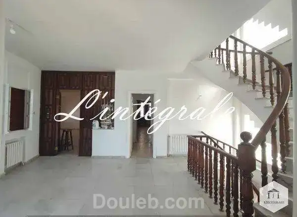 Grande villa s6 avec grand jardin - Miniature 2