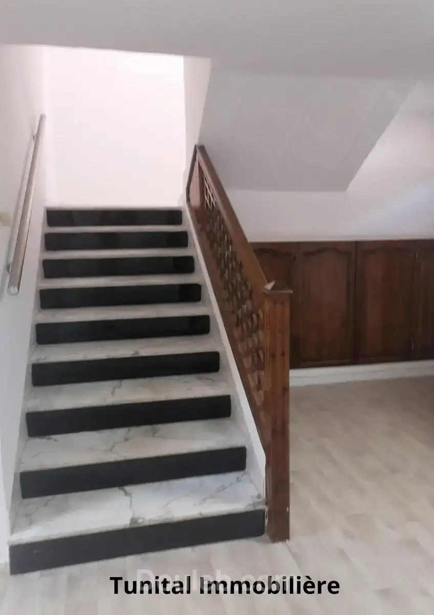 Villa à usage bureautique - Miniature 5