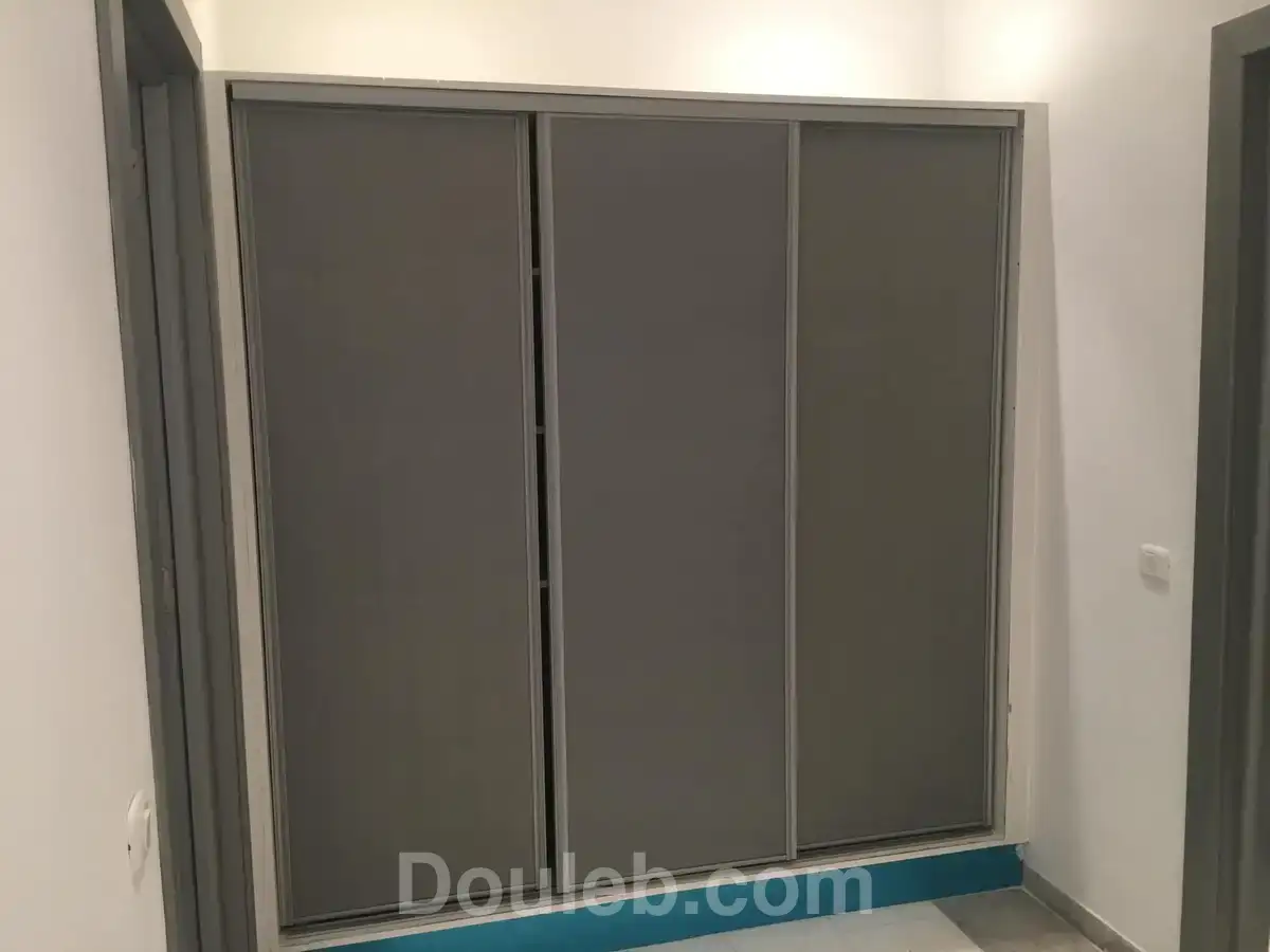 Appartement chambre et salon et cuisine ouvert - Miniature 3