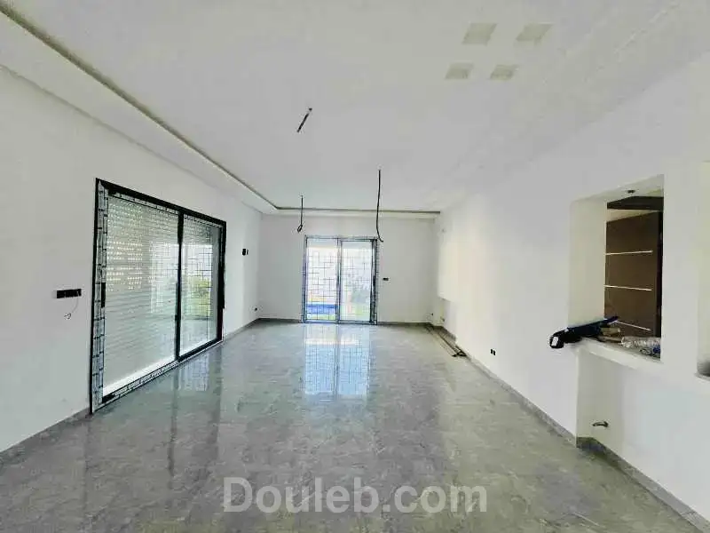 V565 villa madera bn - Miniature 2