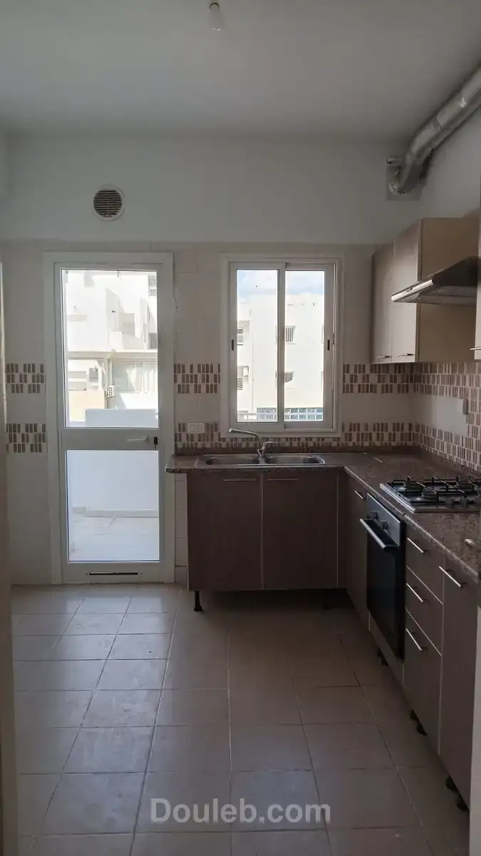 S plus trois bien orienté aux jard l'aouina - Miniature 2