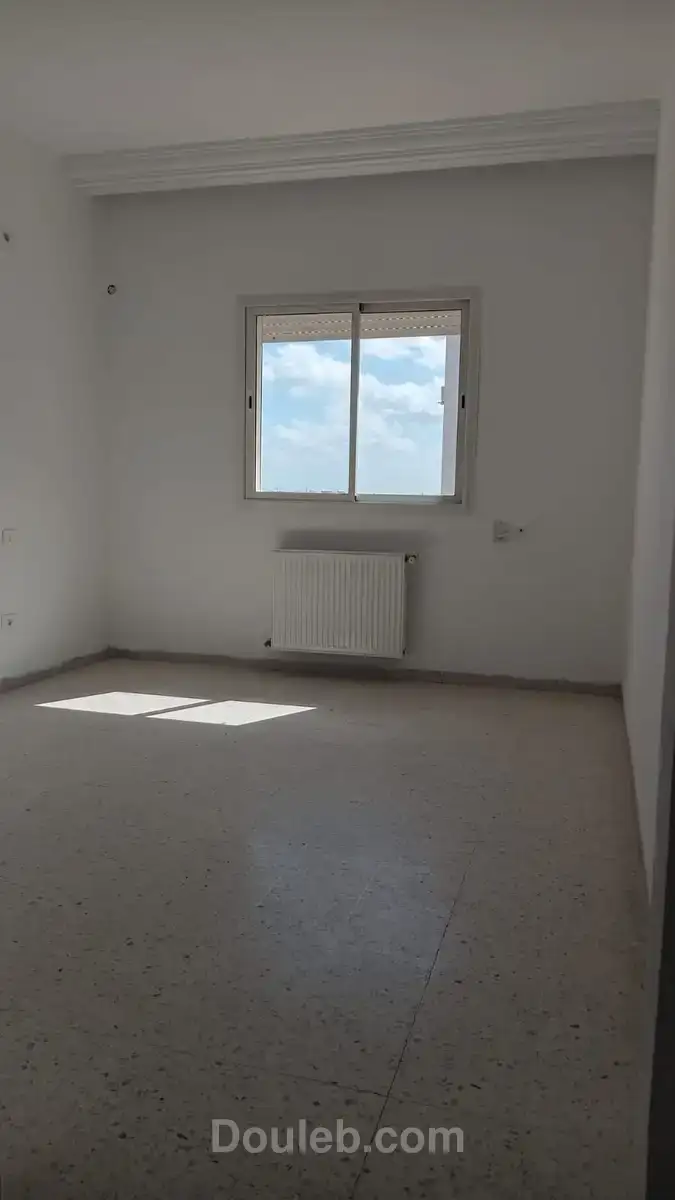 S plus trois bien orienté aux jard l'aouina - Miniature 4