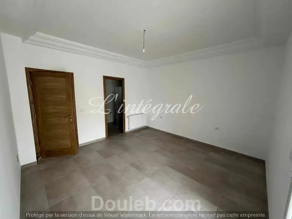 S3 tout neuf au 1er étage - Miniature 3