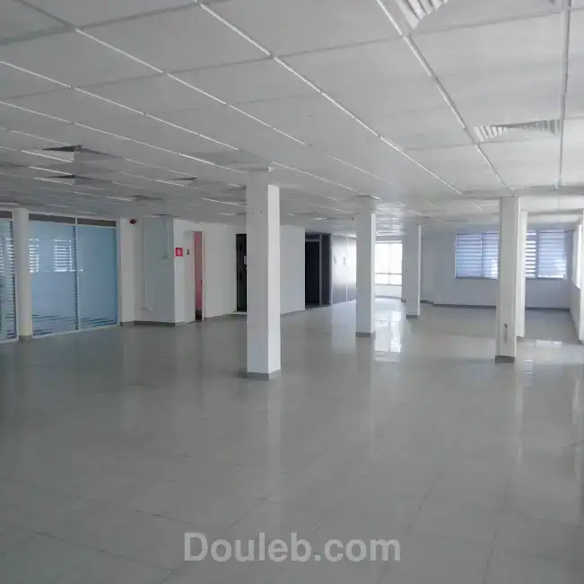 Super bureau 710 m2 au lac 1 - Miniature 2