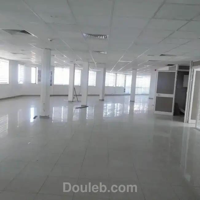 Super bureau 710 m2 au lac 1 - Miniature 3