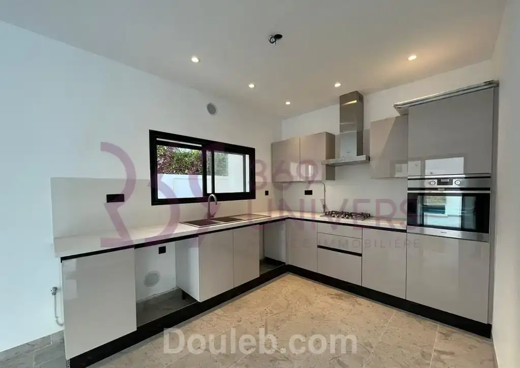 Villa s3 avec piscine a gammarth ref rh015 - Miniature 4