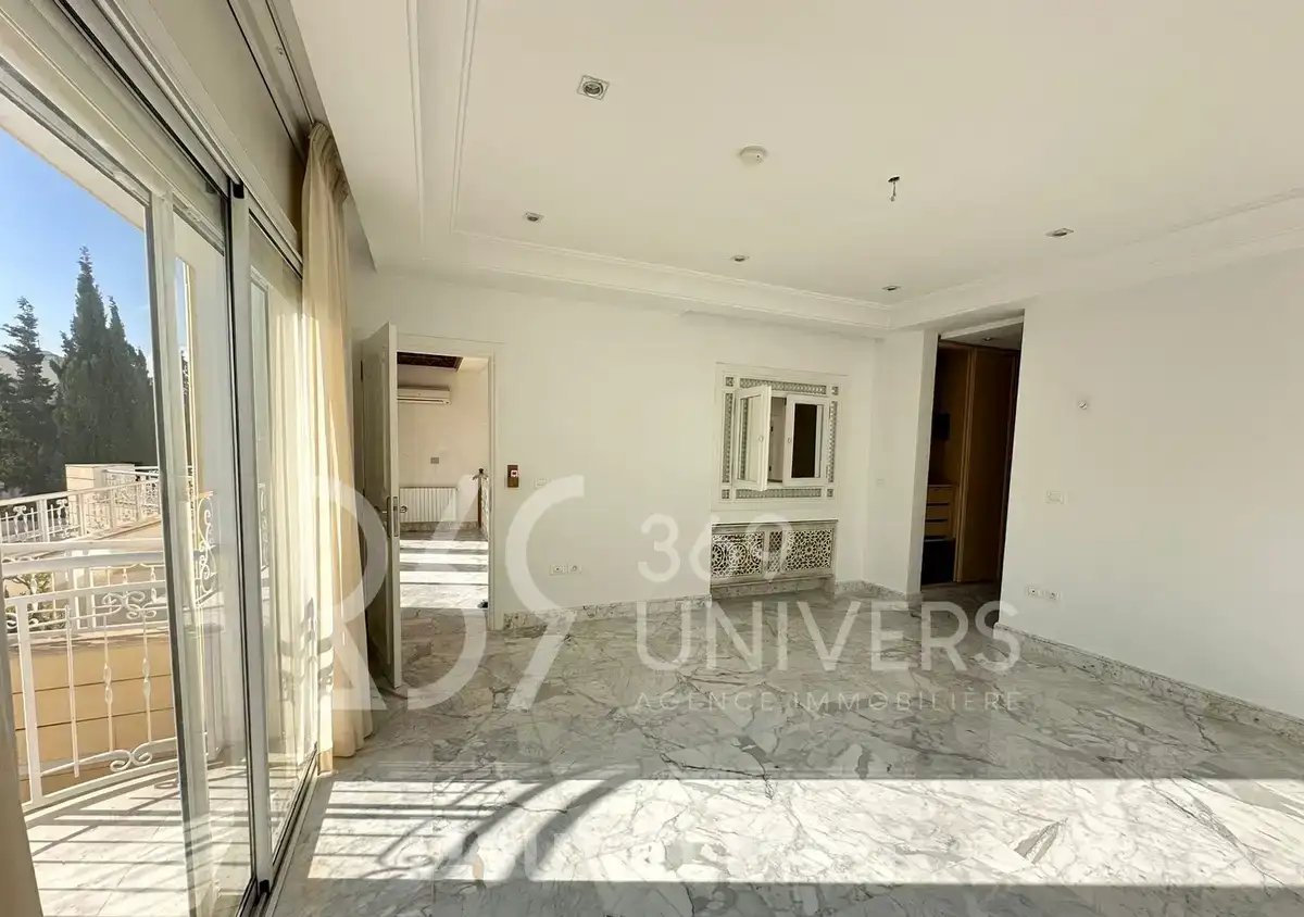 Villa avec piscine à gammarth ref rh132 - Miniature 5