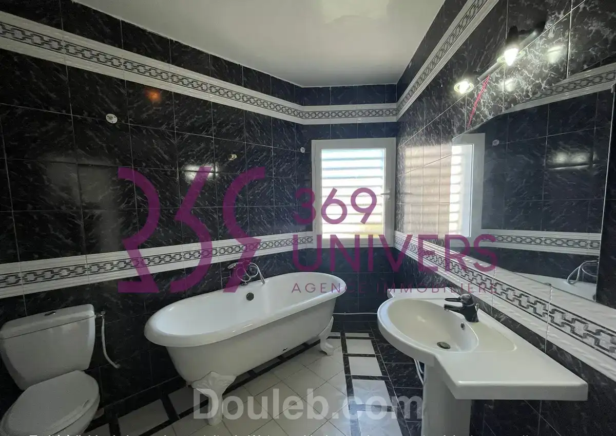 Villa s5 avec piscine a gammarth ref rh011 - Miniature 2