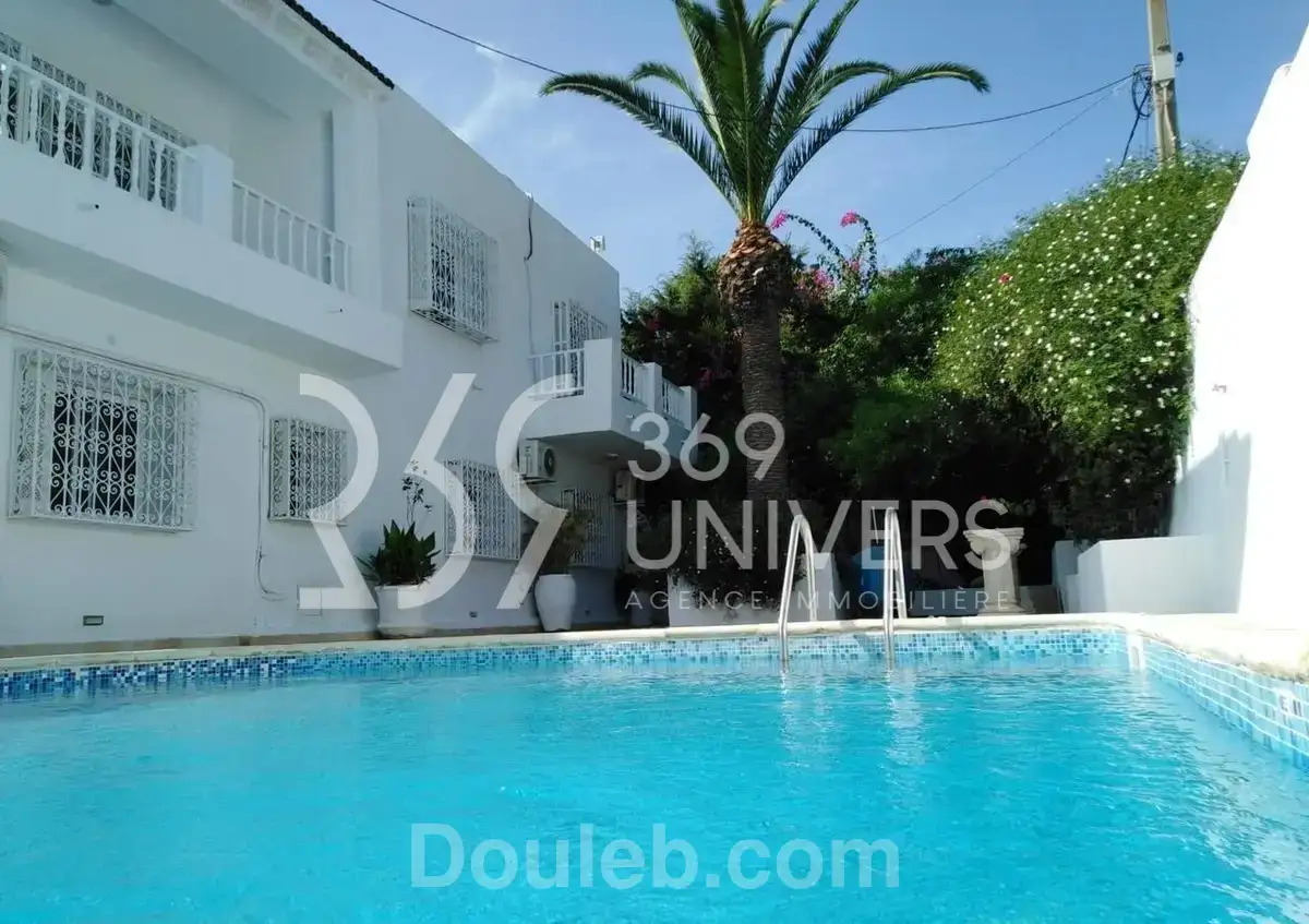 Villa avec piscine à gammarth ref rh024