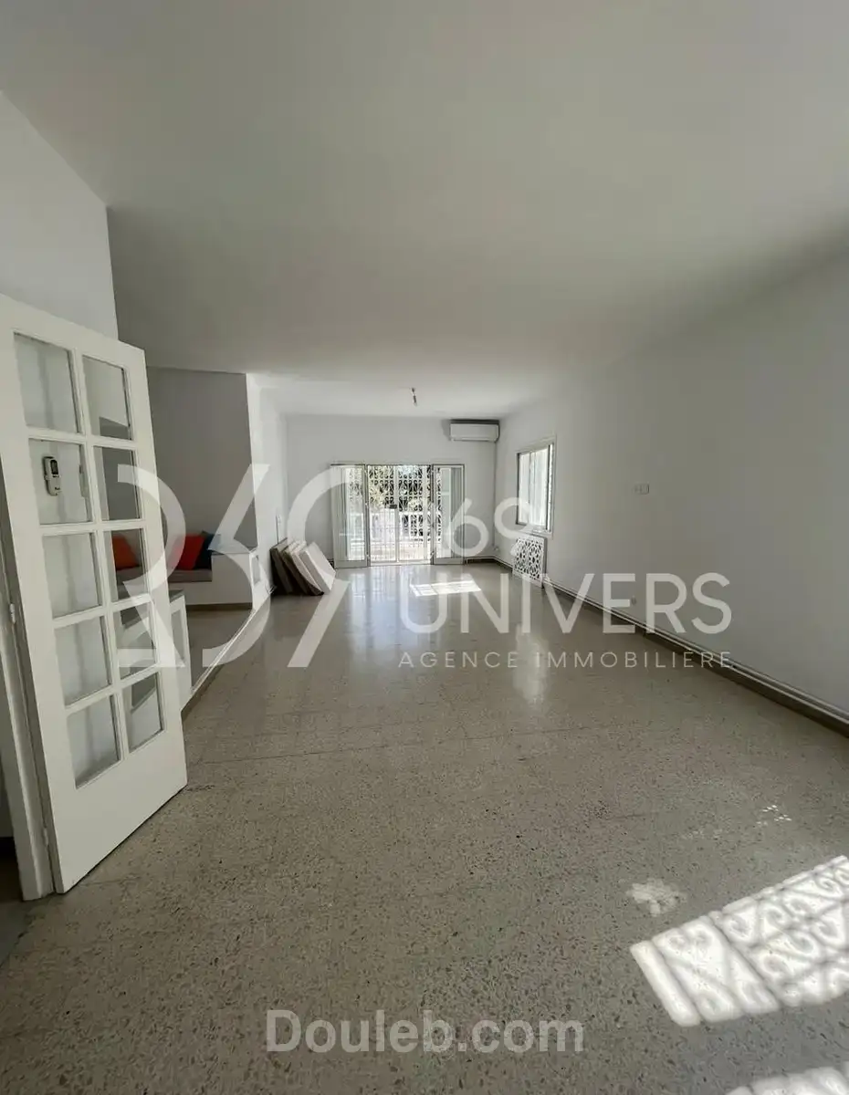 Villa avec piscine à gammarth ref rh024 - Miniature 3