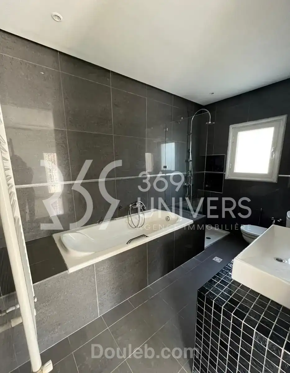 Villa avec piscine à gammarth ref rh024 - Miniature 4