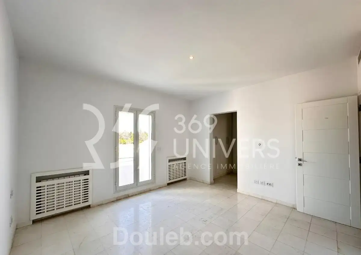 Triplex avec piscine à gammarth ref rd048 - Miniature 5