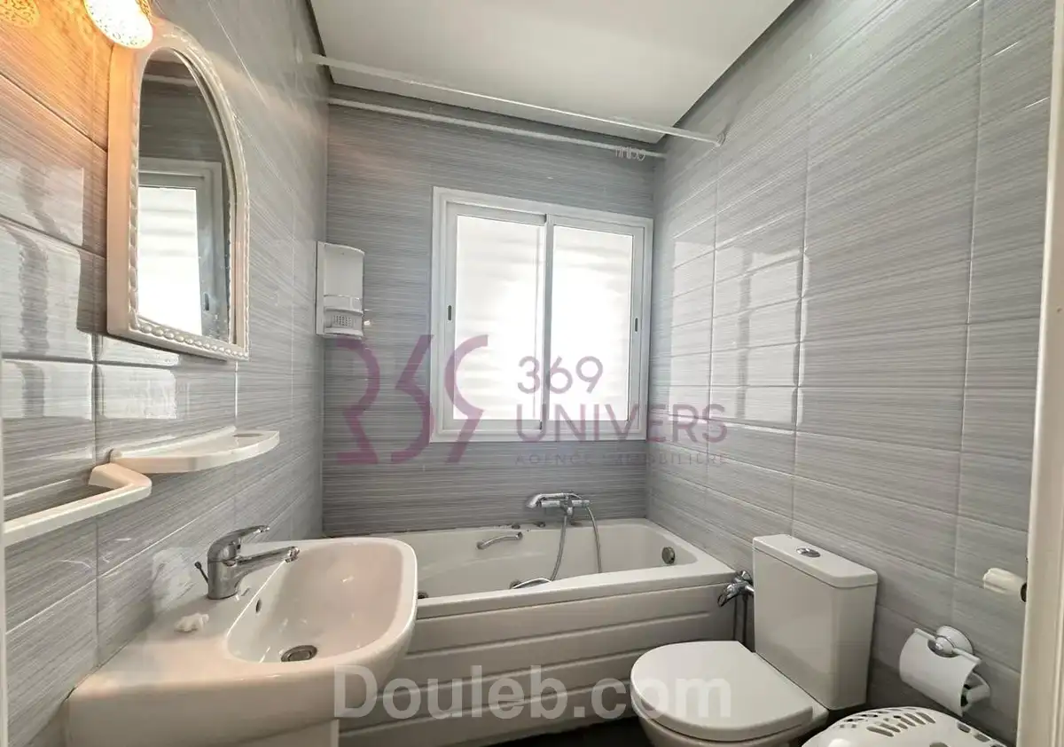 Duplex avec terrasse à la marsa ref rd030 - Miniature 4