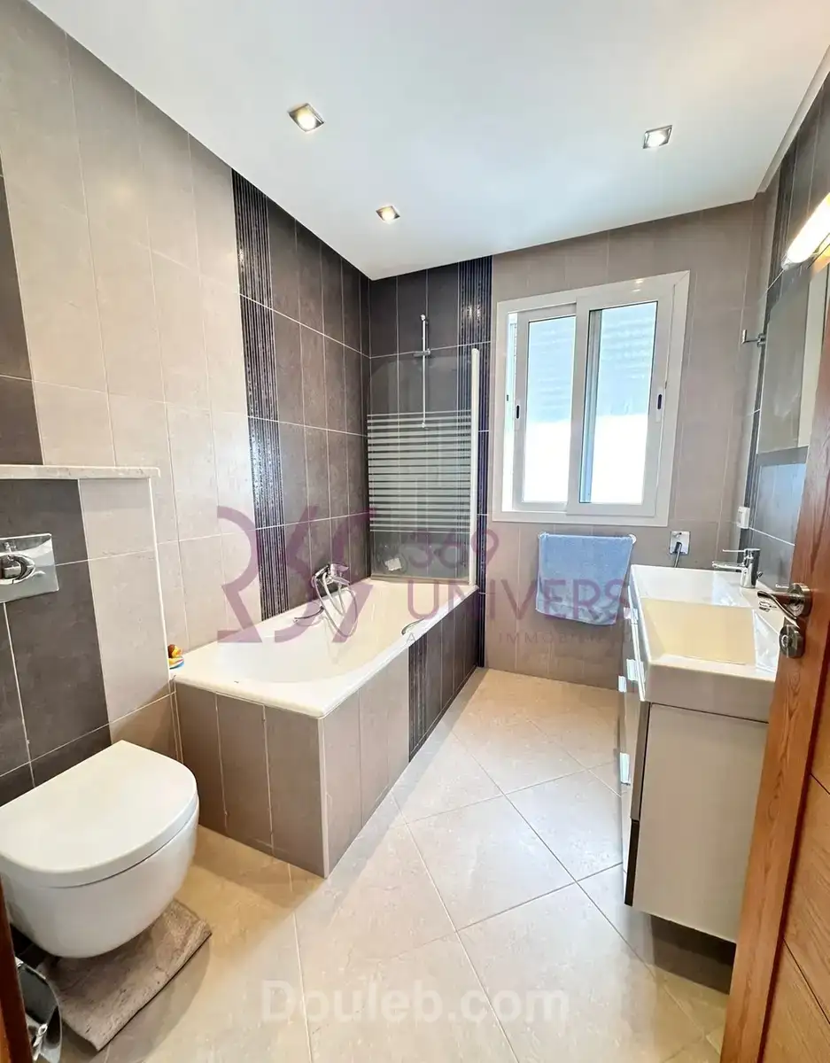 Appartement avec balcon à la marsa ref ra026 - Miniature 4