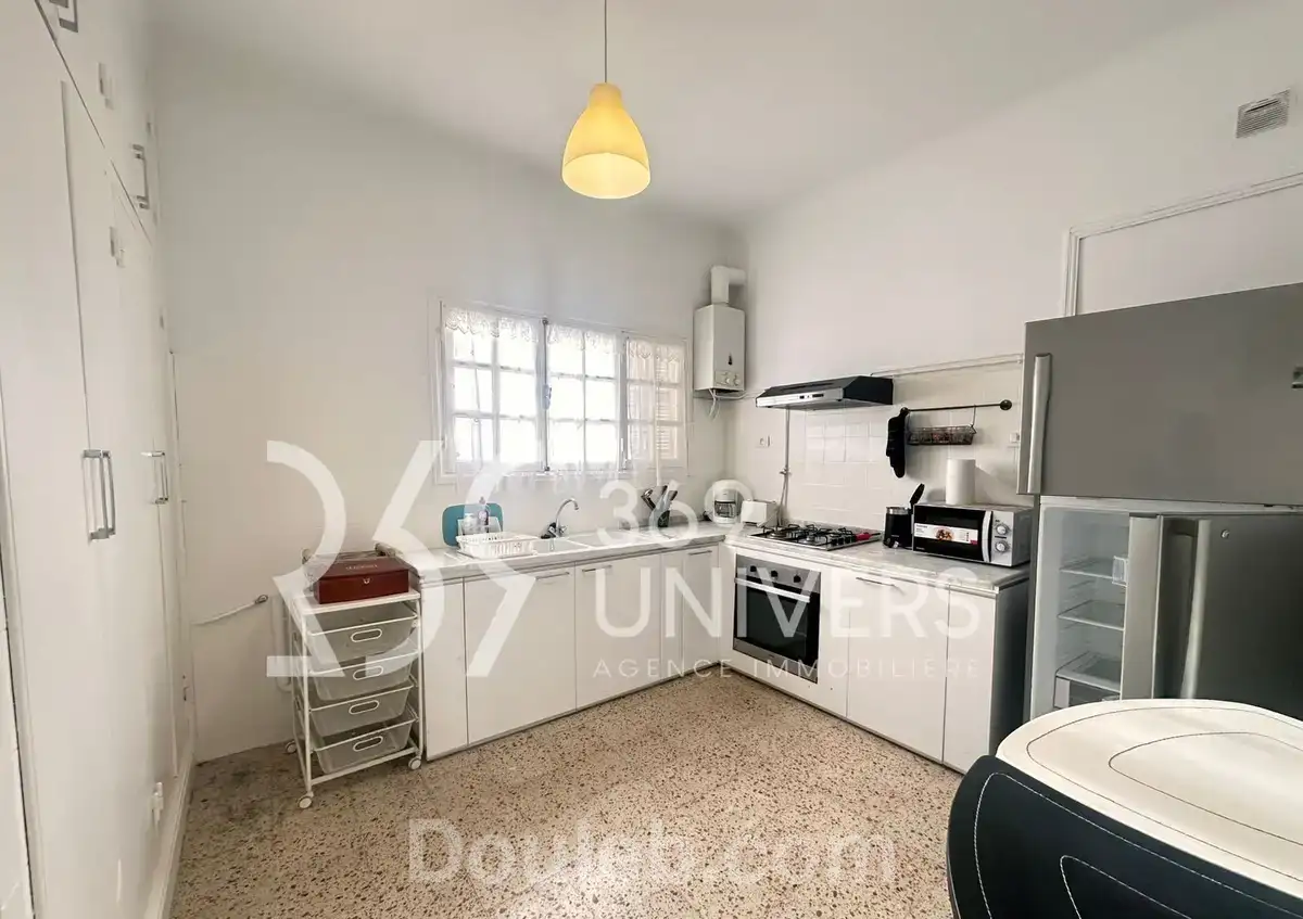 Etage de villa vue sur mer à la marsa - Miniature 4