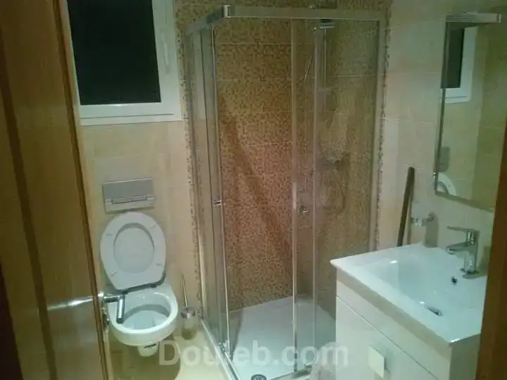 S0 meublé pour courte durée 90dt - Miniature 4