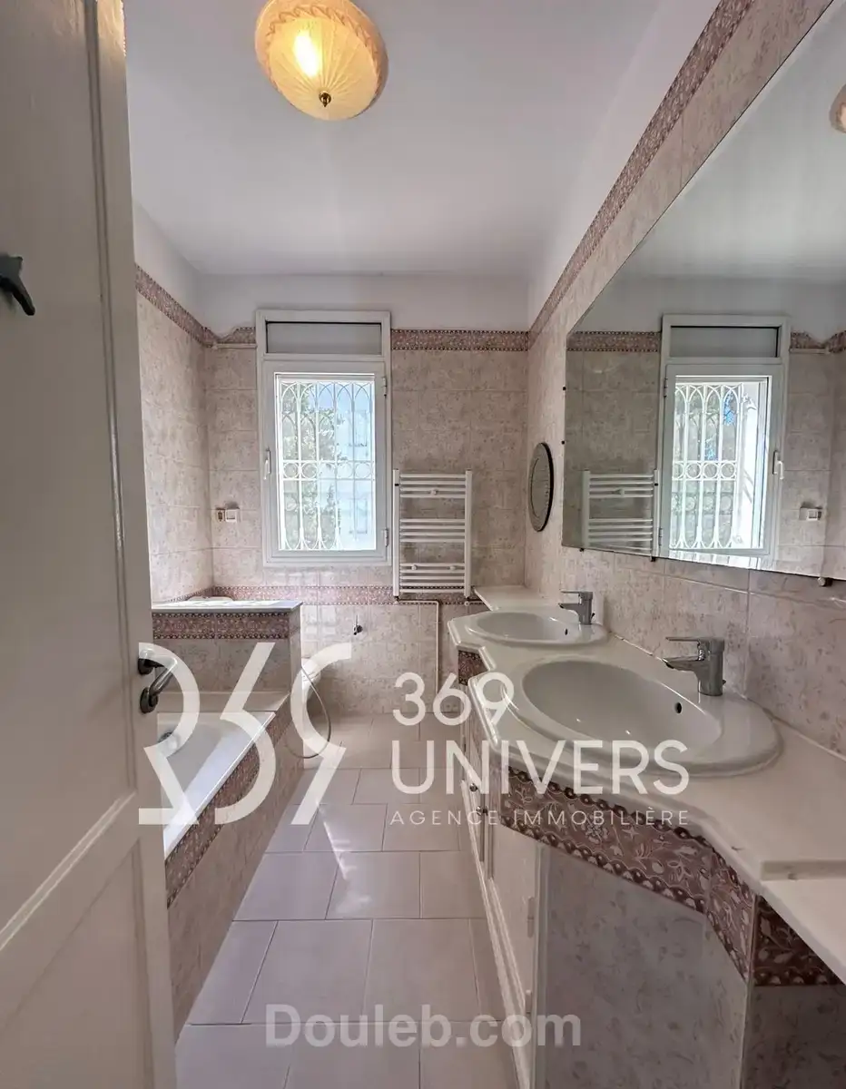 Appartement meublé à la marsa ref ra157 - Miniature 4