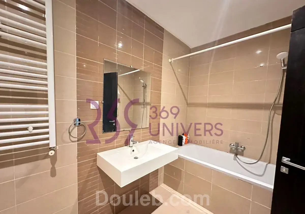 Appart avec balcon à la marsa ref ra079 - Miniature 2