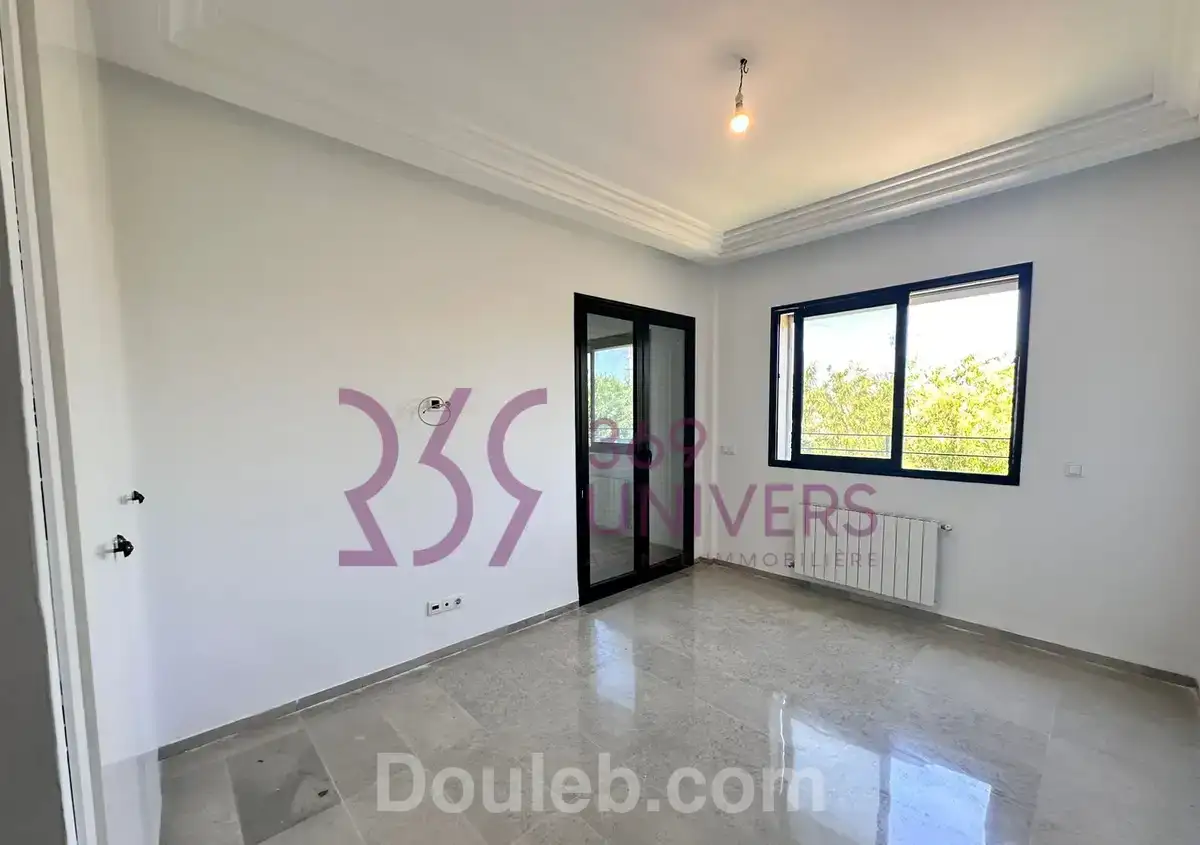 Appart avec balcon à la marsa ref ra079 - Miniature 3