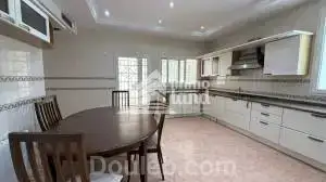 Villa de 660m2 avec piscine cit - Miniature 5