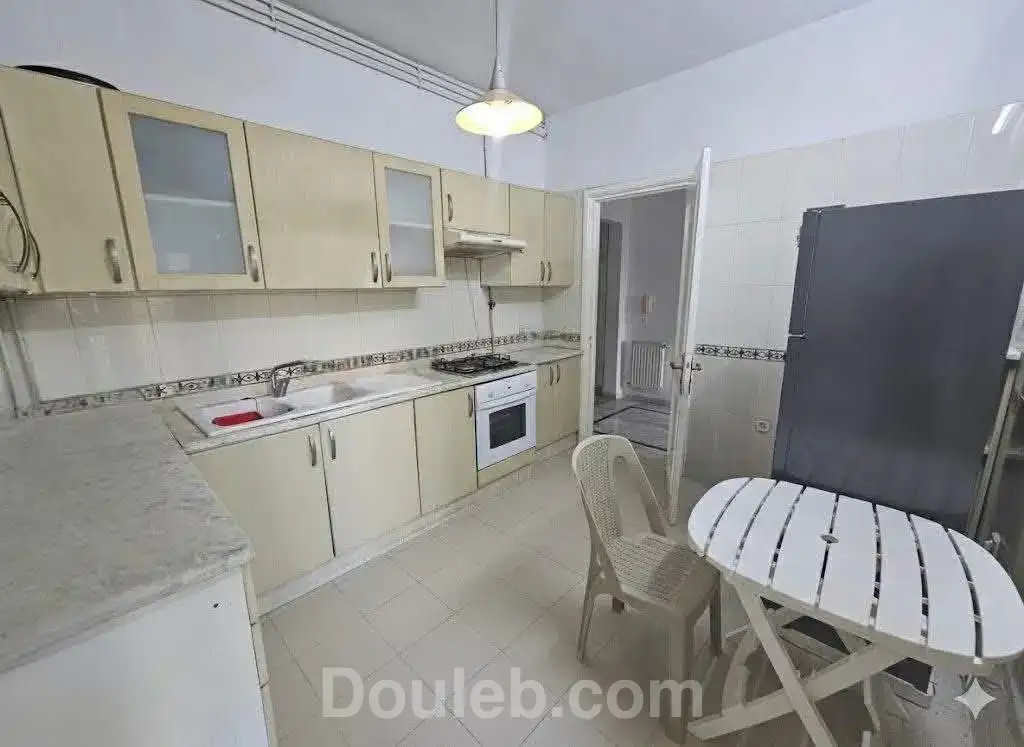 S1 meuble 1100 d menzah 7 bis - Miniature 3