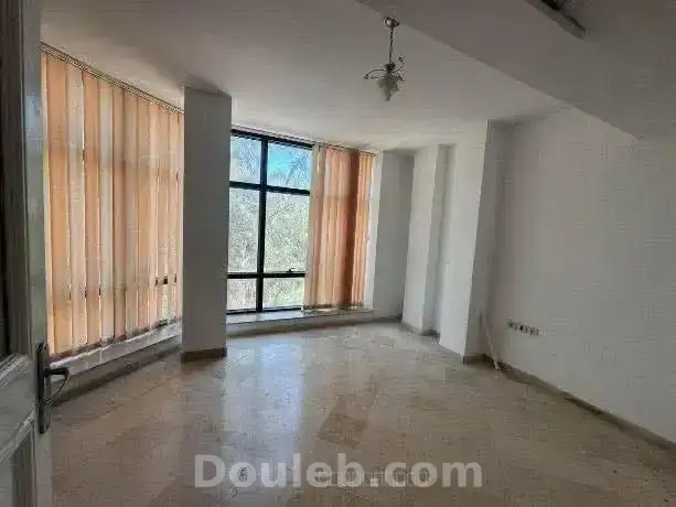 Bureau h5 1900d montplaisir - Miniature 4