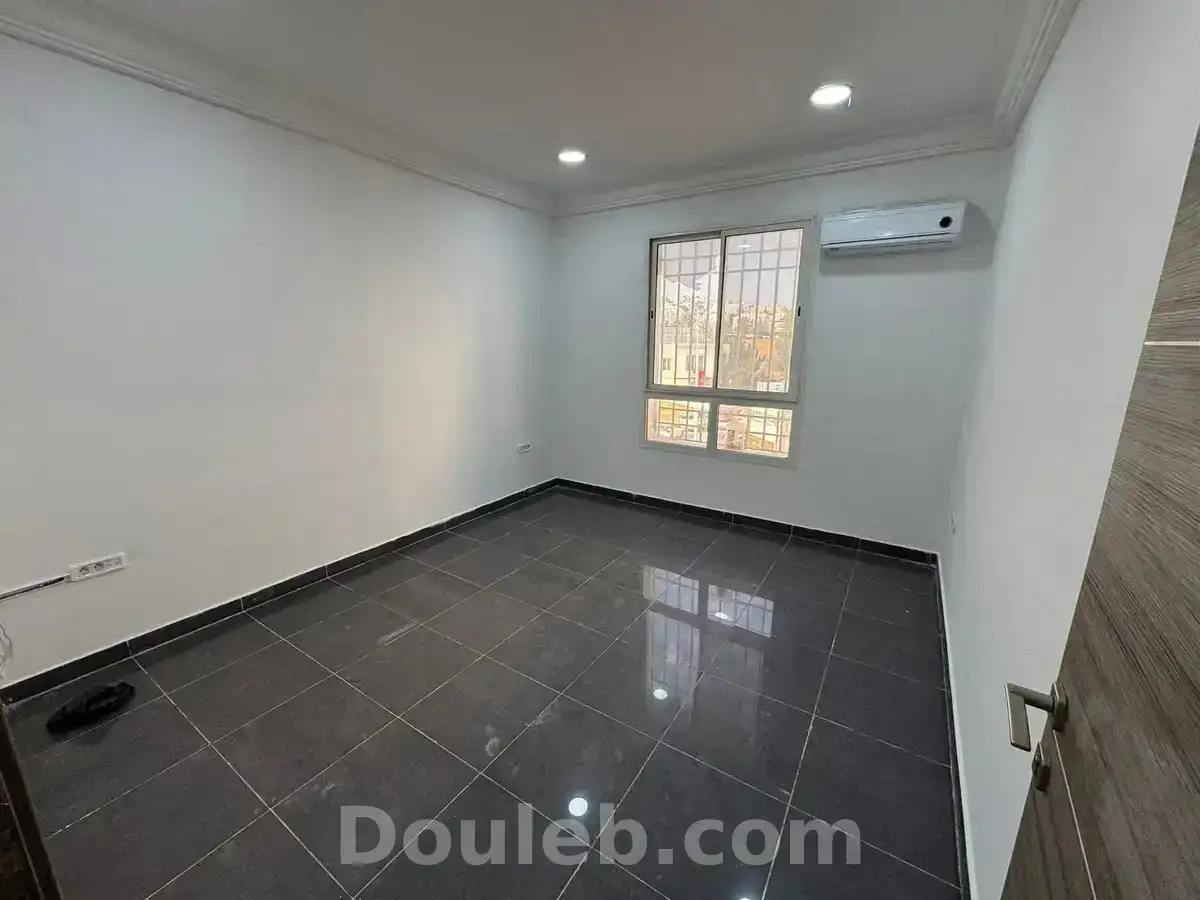 Bureau h3 1400 d ennasr 2 - Miniature 2