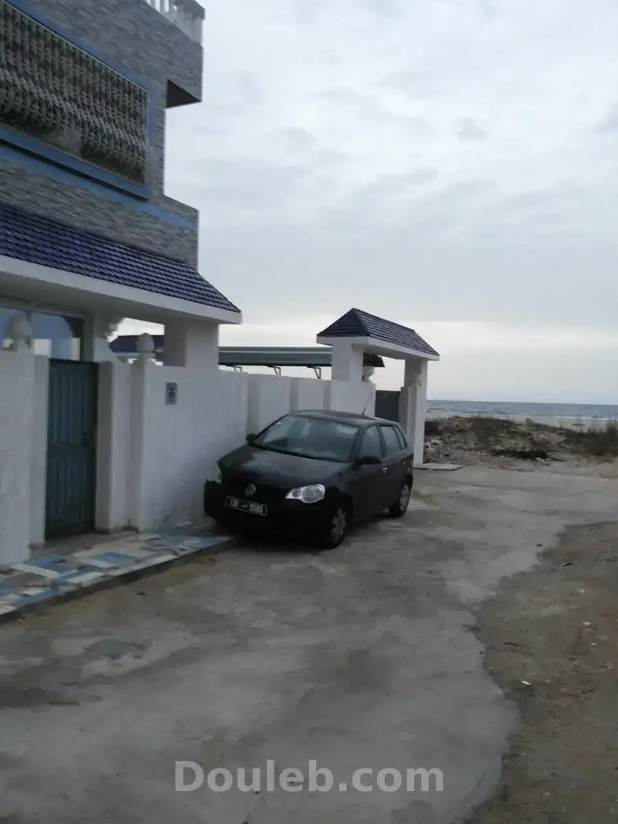 A ne pas rater villa pieds dans l eau - Miniature 2