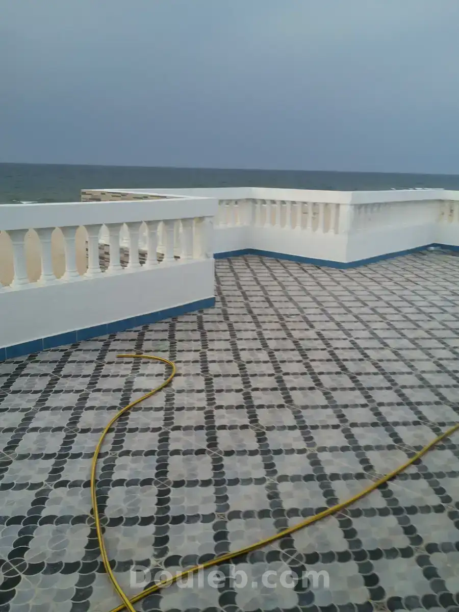 A ne pas rater villa pieds dans l eau - Miniature 3