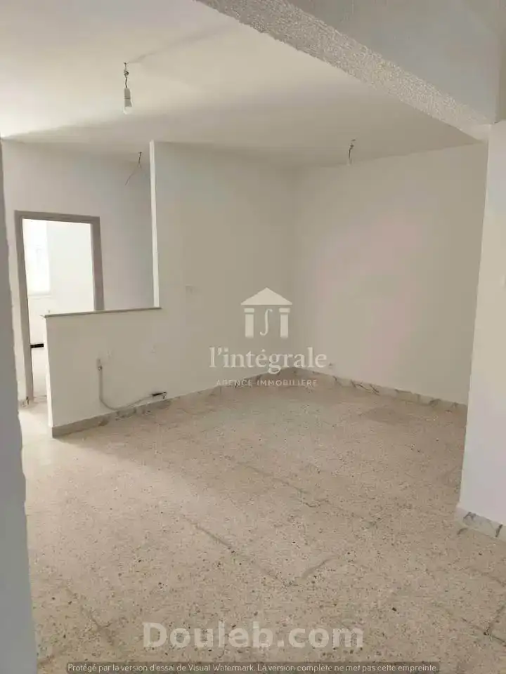 Rez de chaussée d'une villa à usage bureautique - Miniature 5