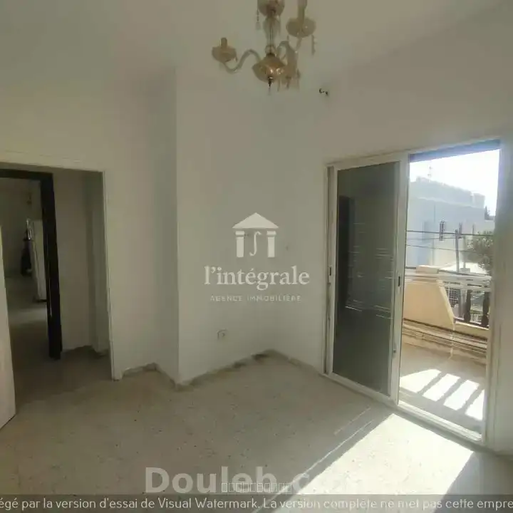 S2 étage de villa à menzah5 - Miniature 2