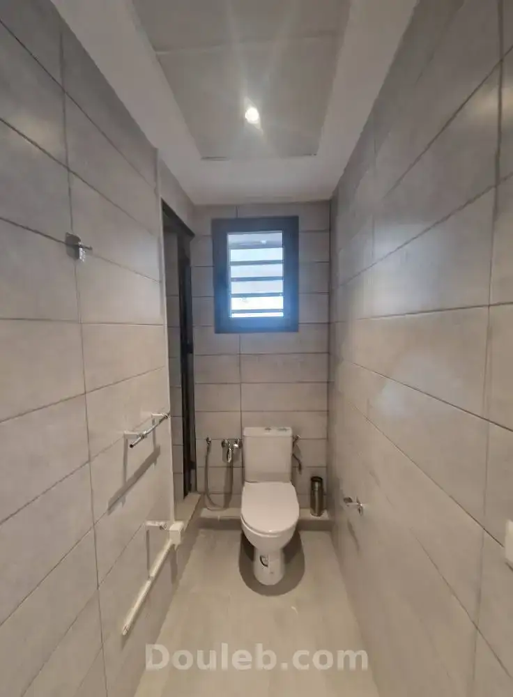 Bureau h4 situé au lac 2 coté ifm - Miniature 3