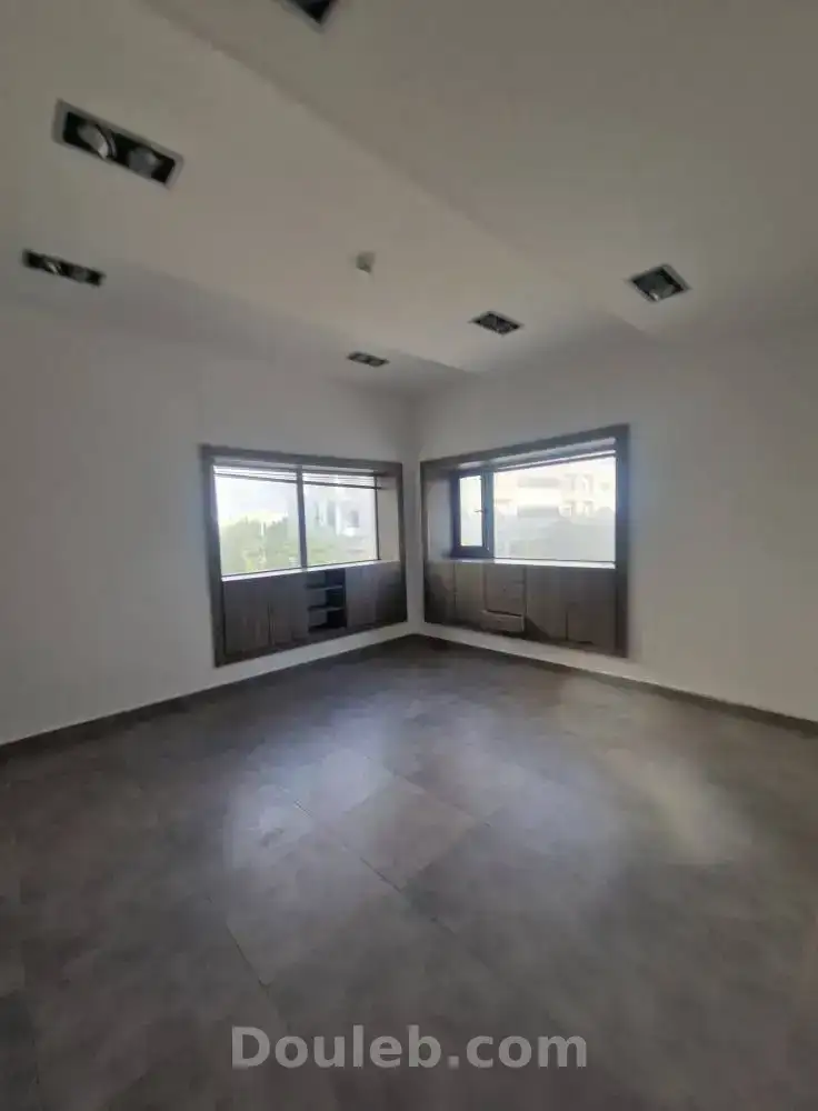 Bureau h4 situé au lac 2 coté ifm - Miniature 4