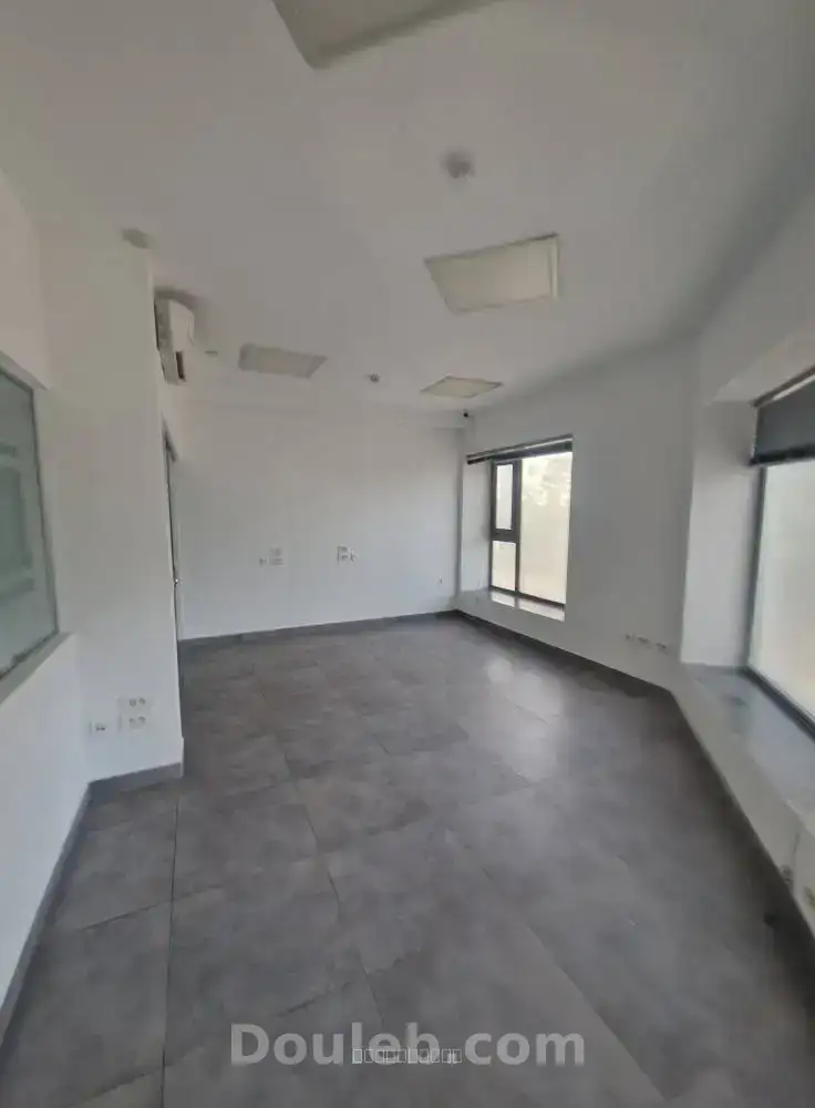 Bureau h4 situé au lac 2 coté ifm - Miniature 5