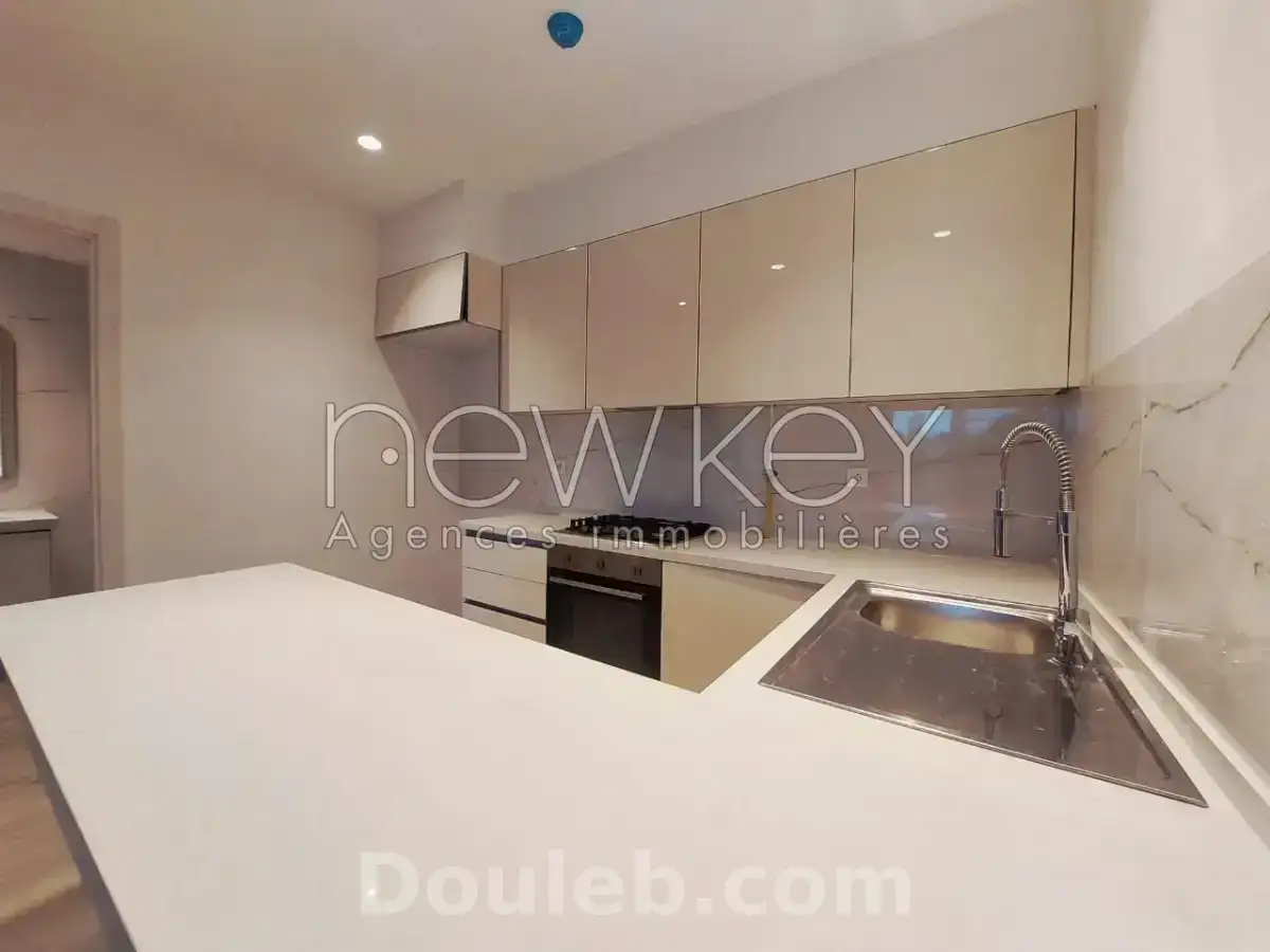 S1 avec jardin meublé à la marsa - Miniature 4