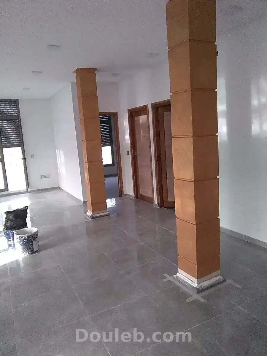 Appartement a usage de bureau - Miniature 2